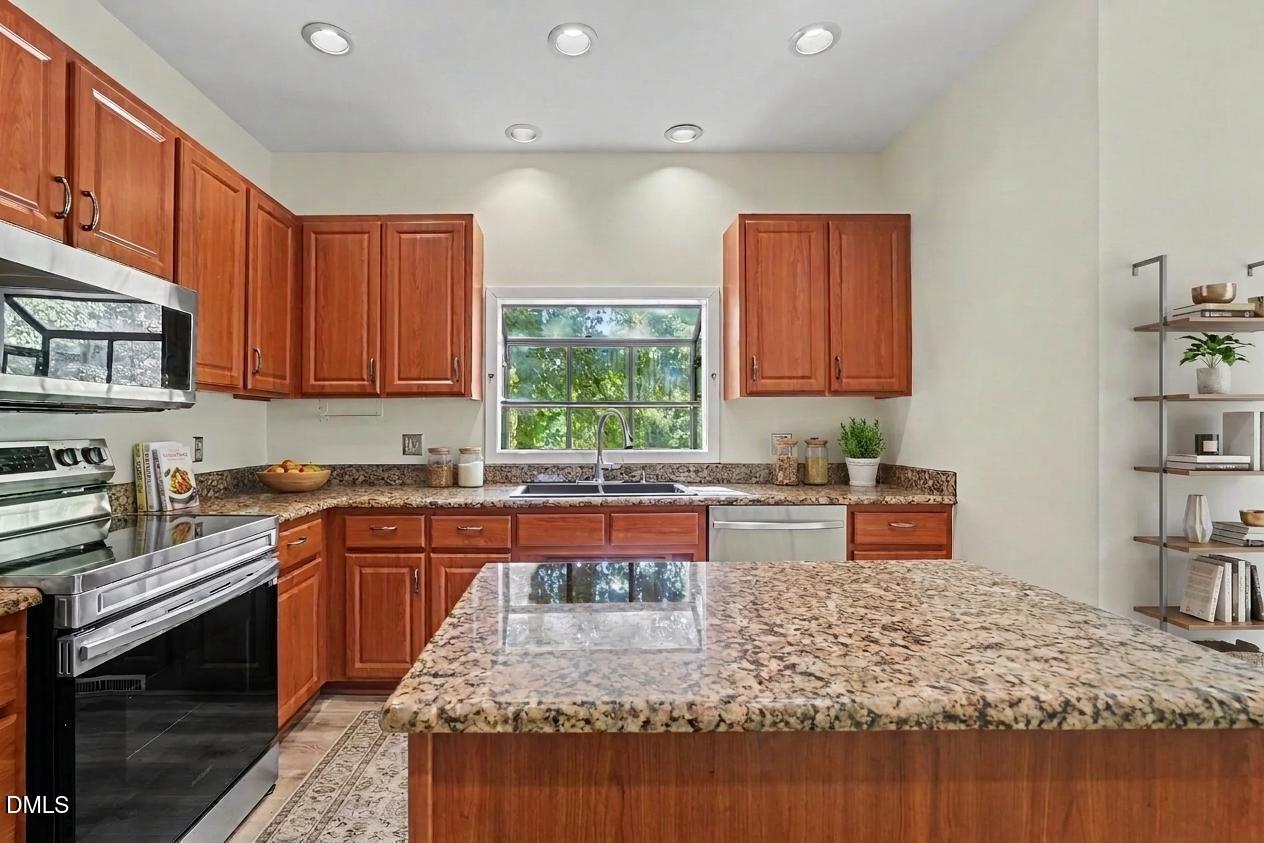 813 Vestavia Woods Drive