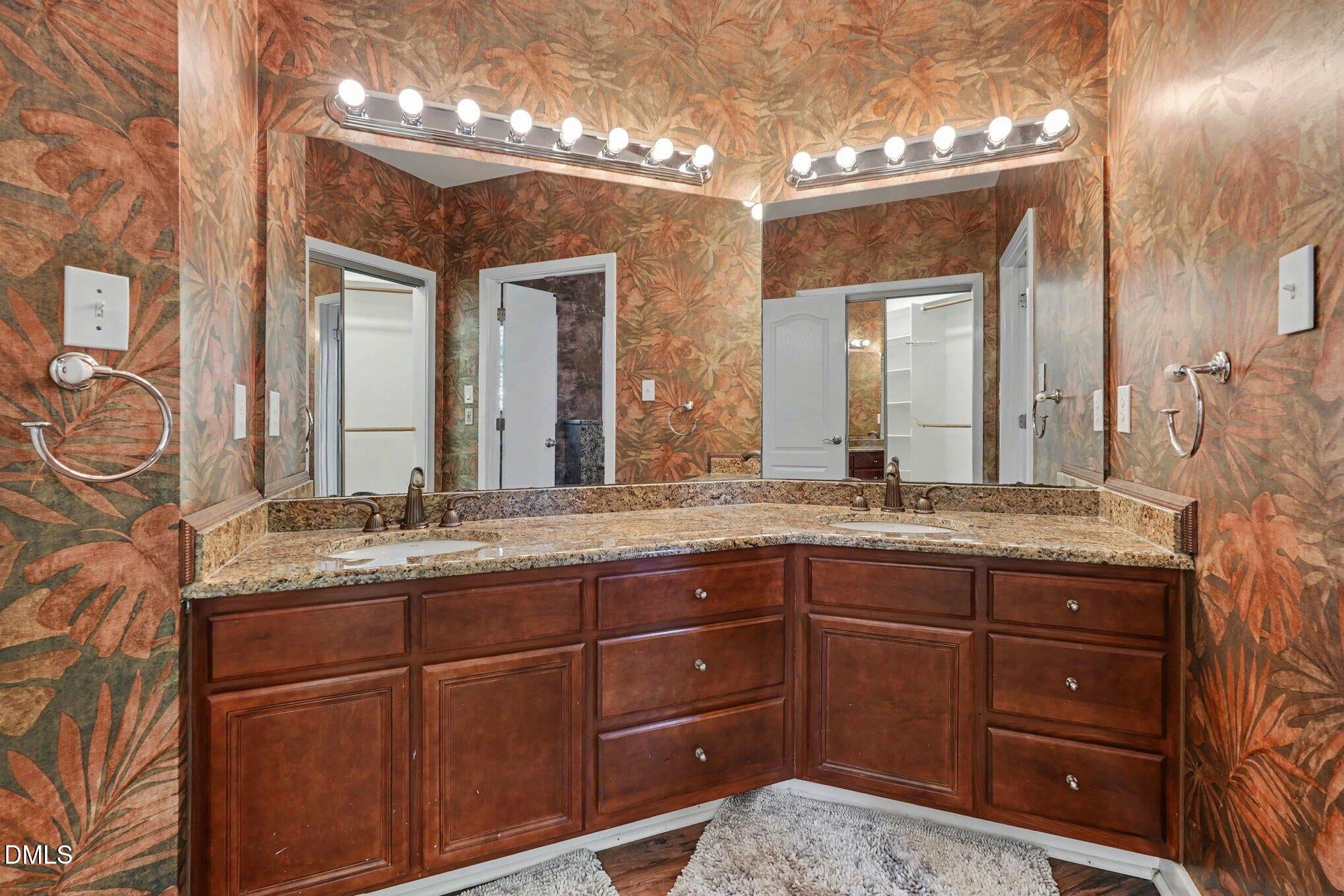 813 Vestavia Woods Drive