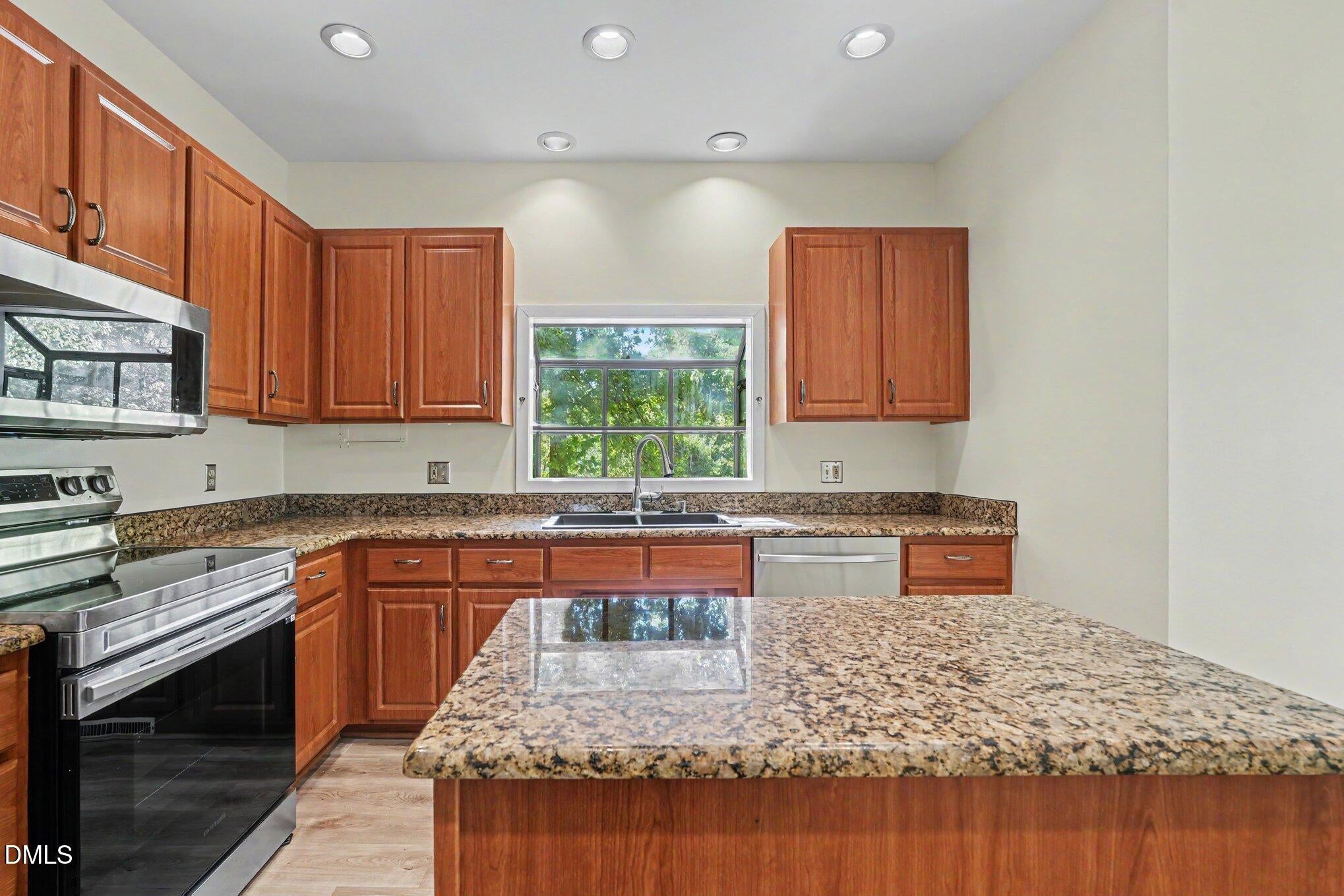 813 Vestavia Woods Drive