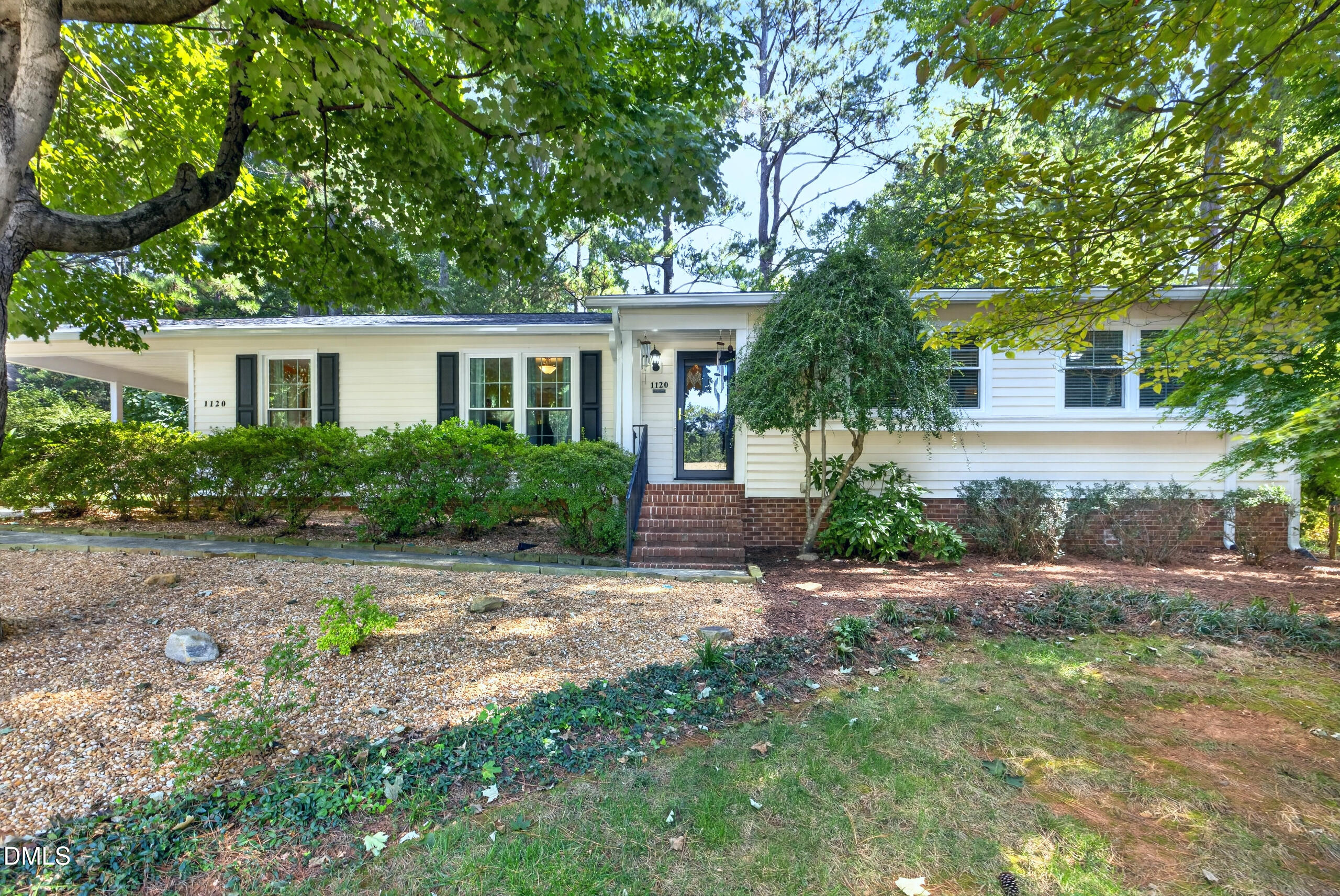 1120 Balmoral Drive