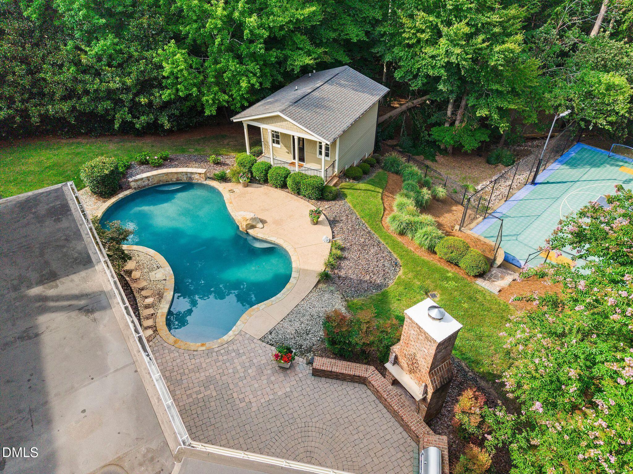 1024 Stradshire Drive