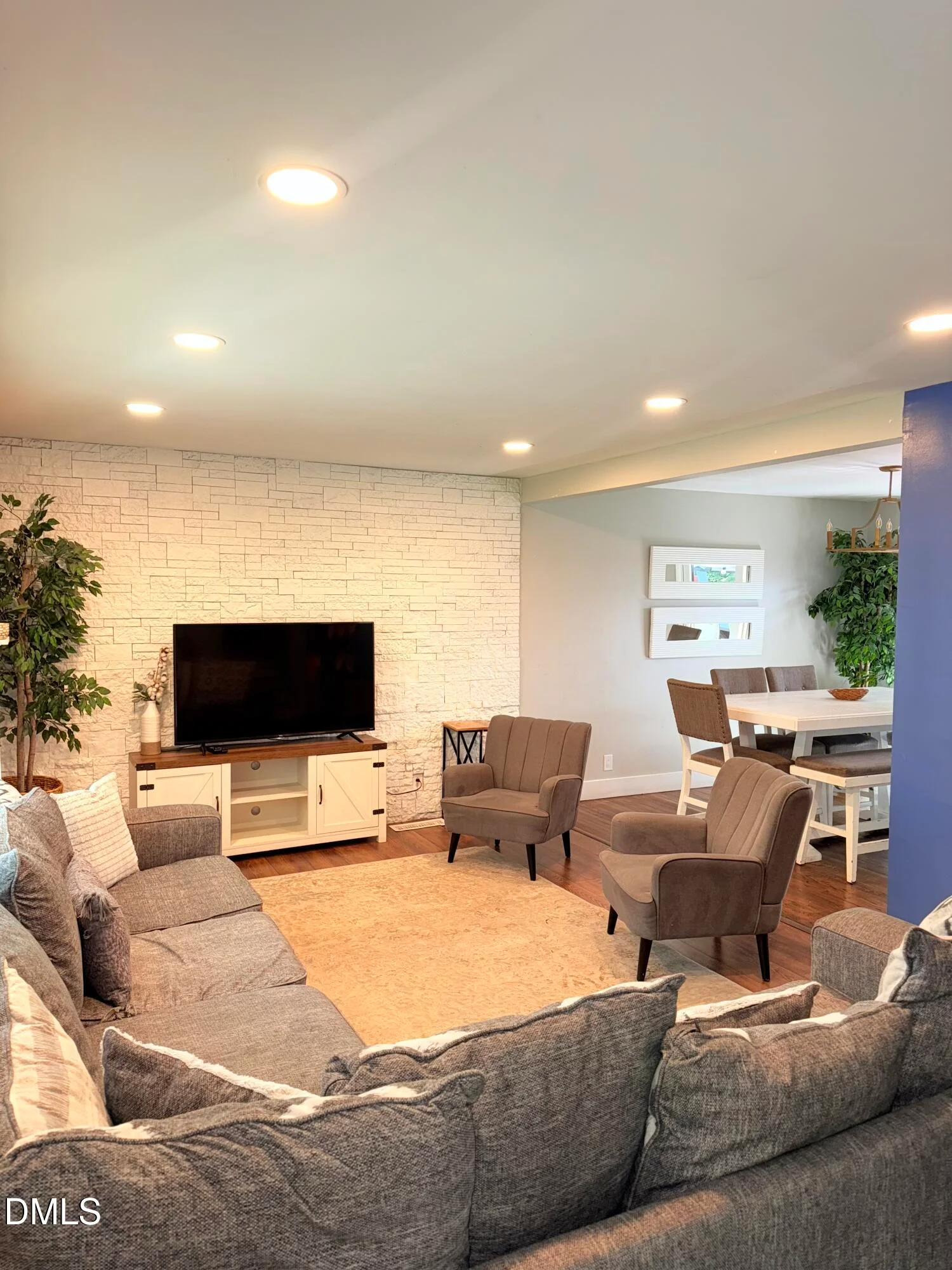 3700 Arrowwood Drive