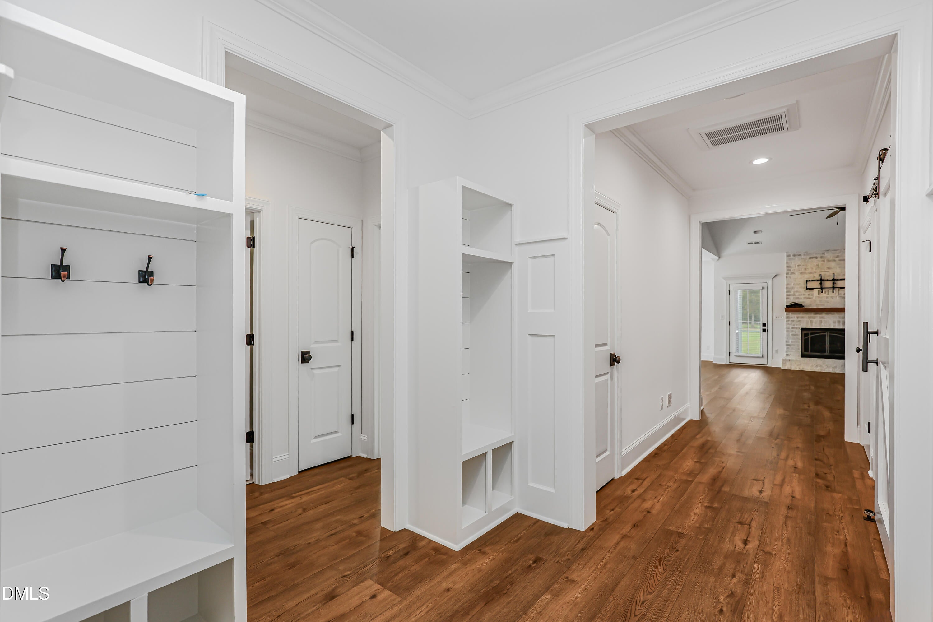 1504 Gregory Circle