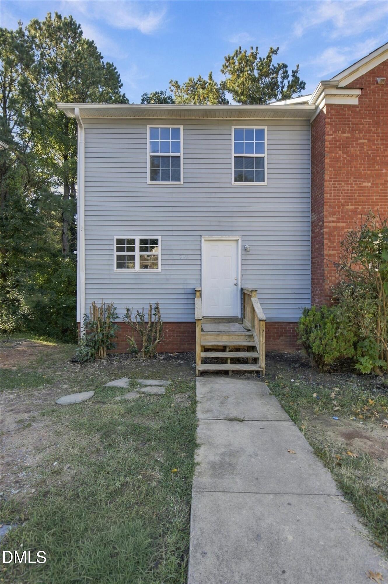 320 Kilarney Drive