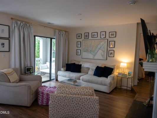 1021 BRIGHTHURST DR UNIT 206, RALEIGH, NC 27605 - Image b3687a8e88f5c9f79d7a021e07e75c5b/1048241725