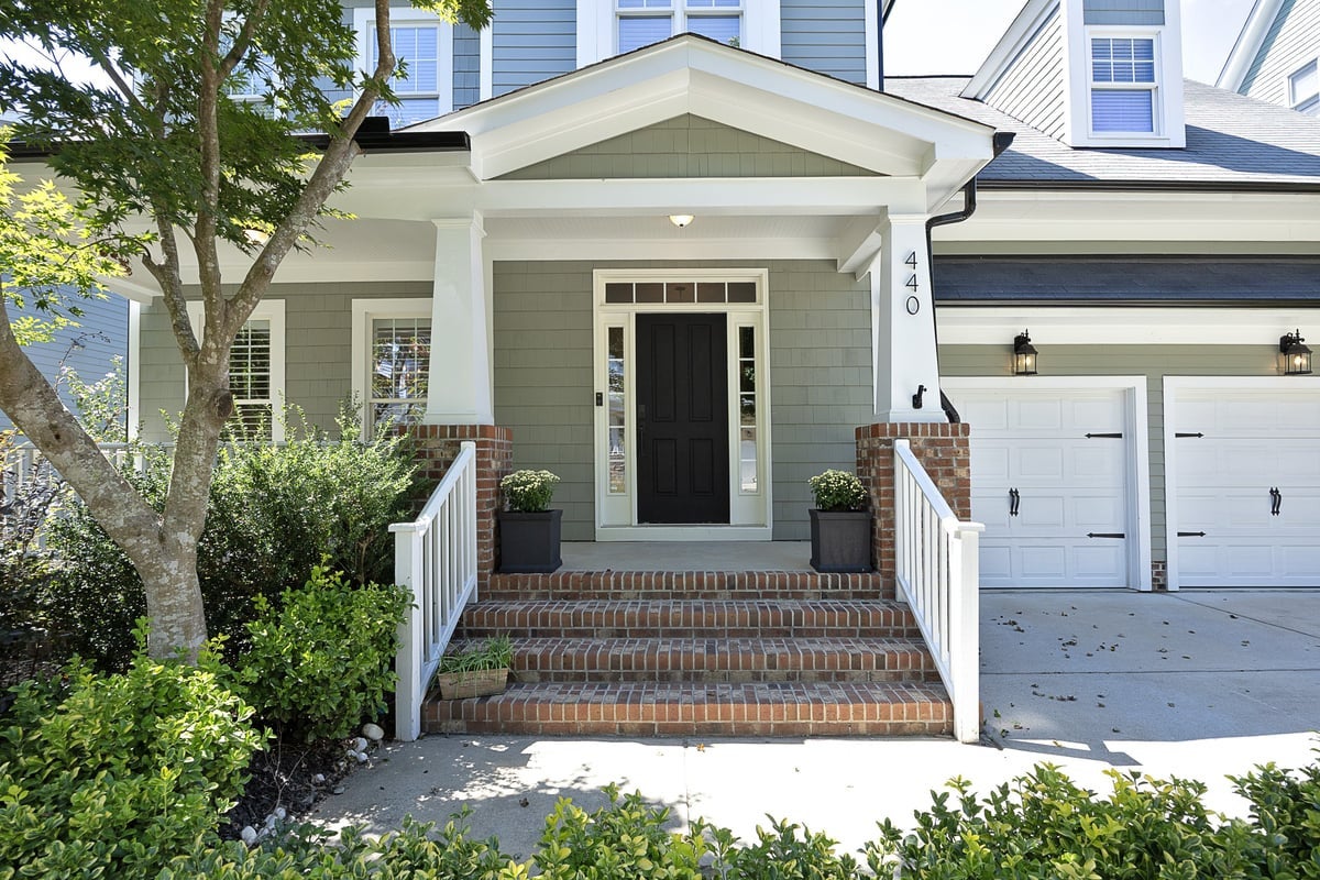 440 Edgepine Drive