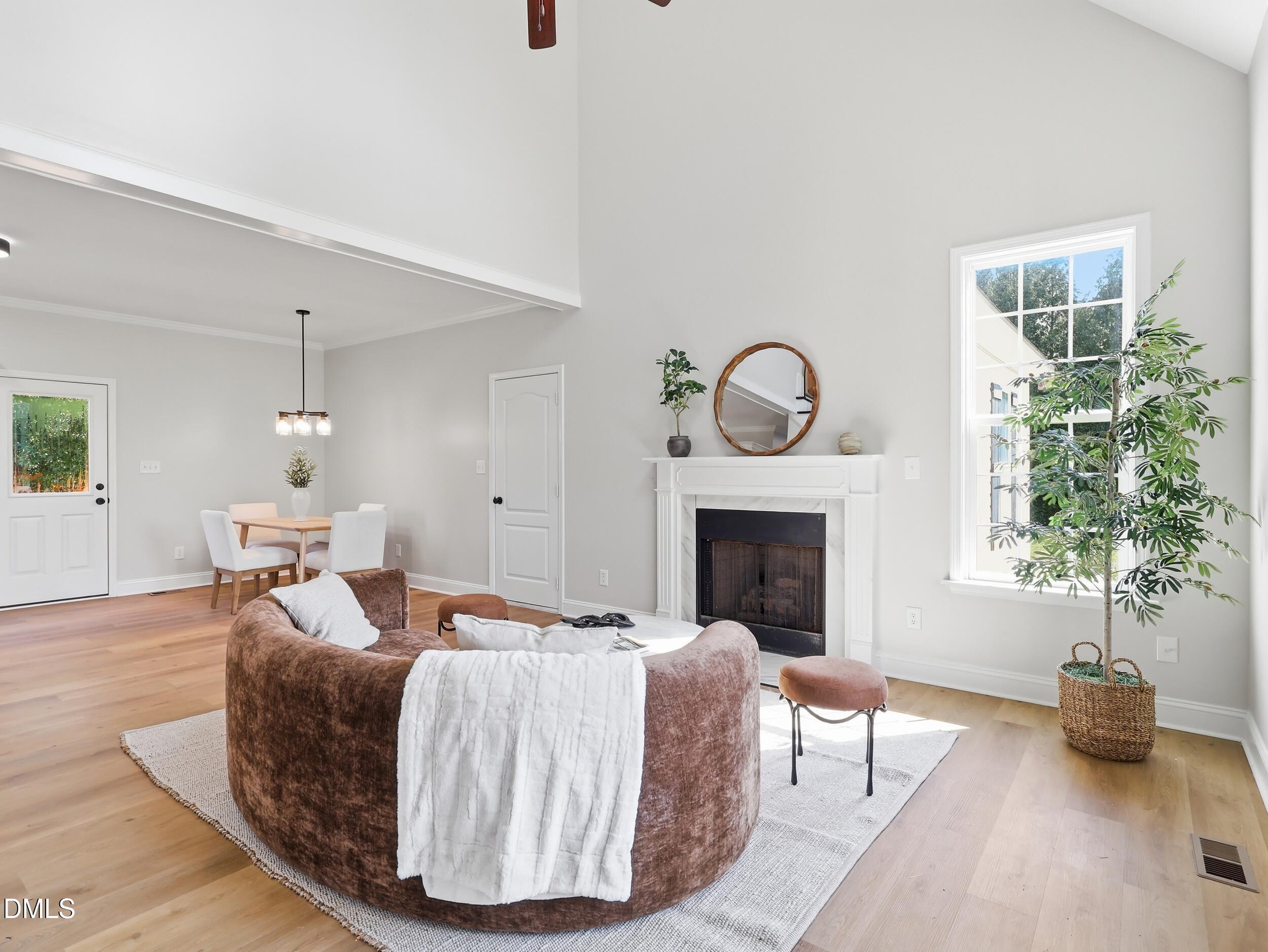 15 Davis Cir Drive