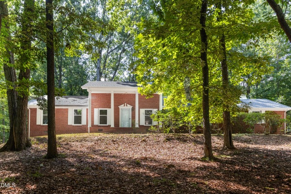 3034 CARRIAGE TRL, HILLSBOROUGH, NC 27278 - Image b49666ddb650155ee96f1c8f28861c48/1990714538