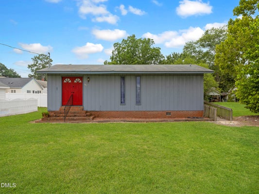207 PRICE ST, SELMA, NC 27576 - Image b534bdf62cfef7cbb687518da6bfa6bf/2602817221