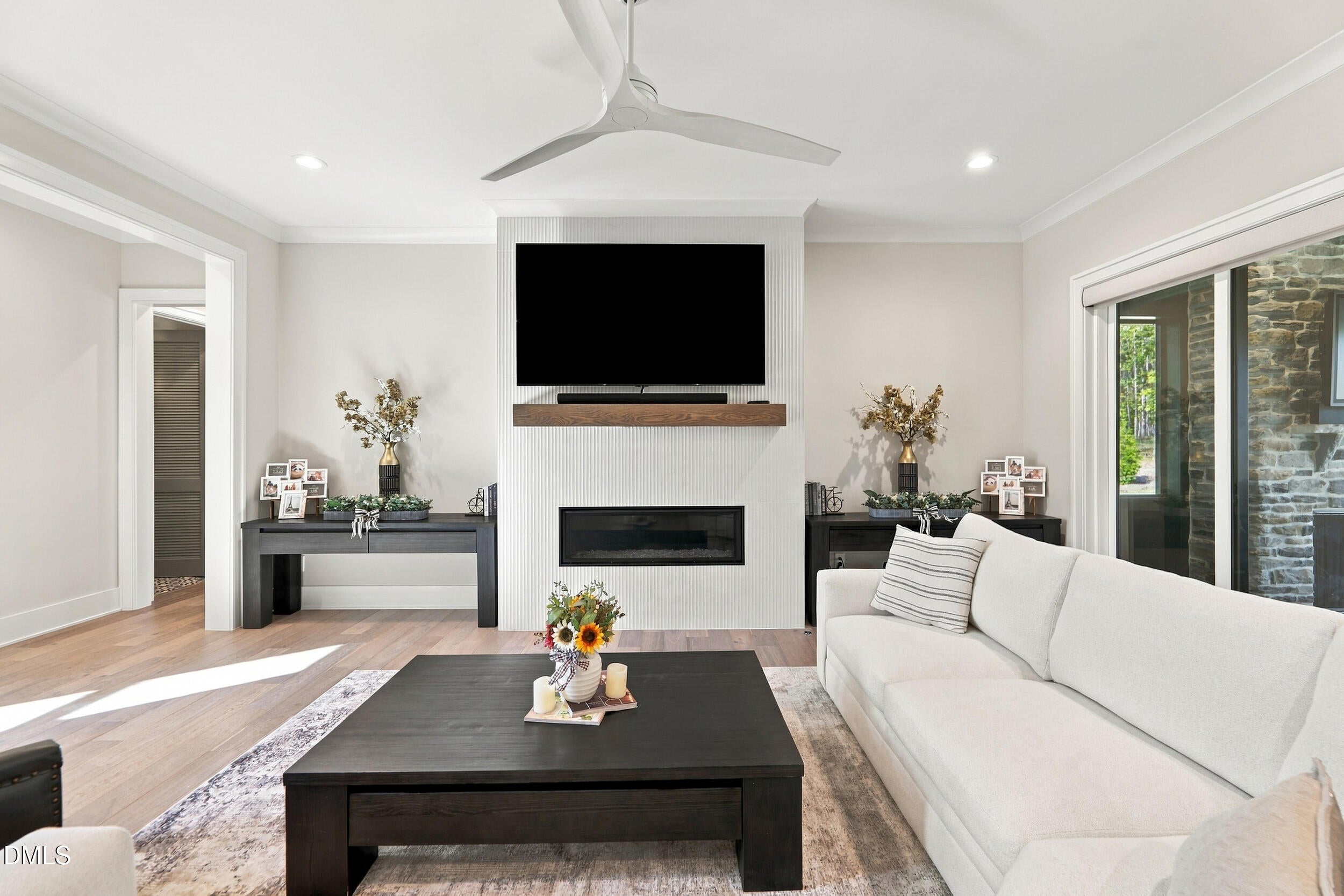 7824 Ailesbury Road