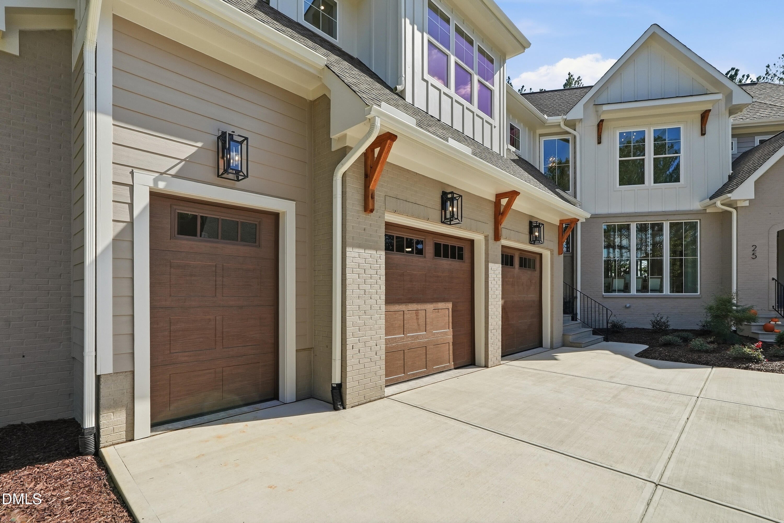 25 Blackhorn Court