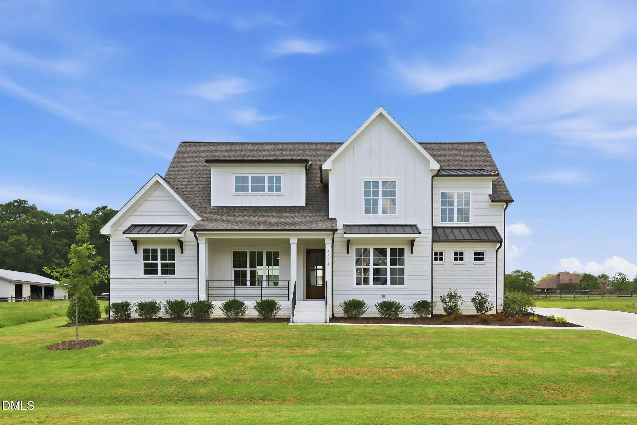 5864 Carriage Gate Drive