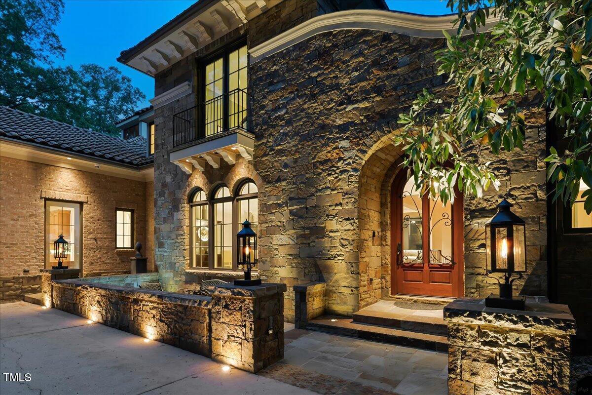 102 Anna Lake Lane