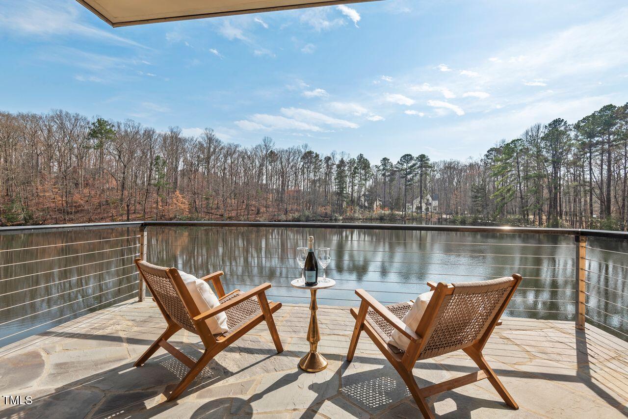102 Anna Lake Lane