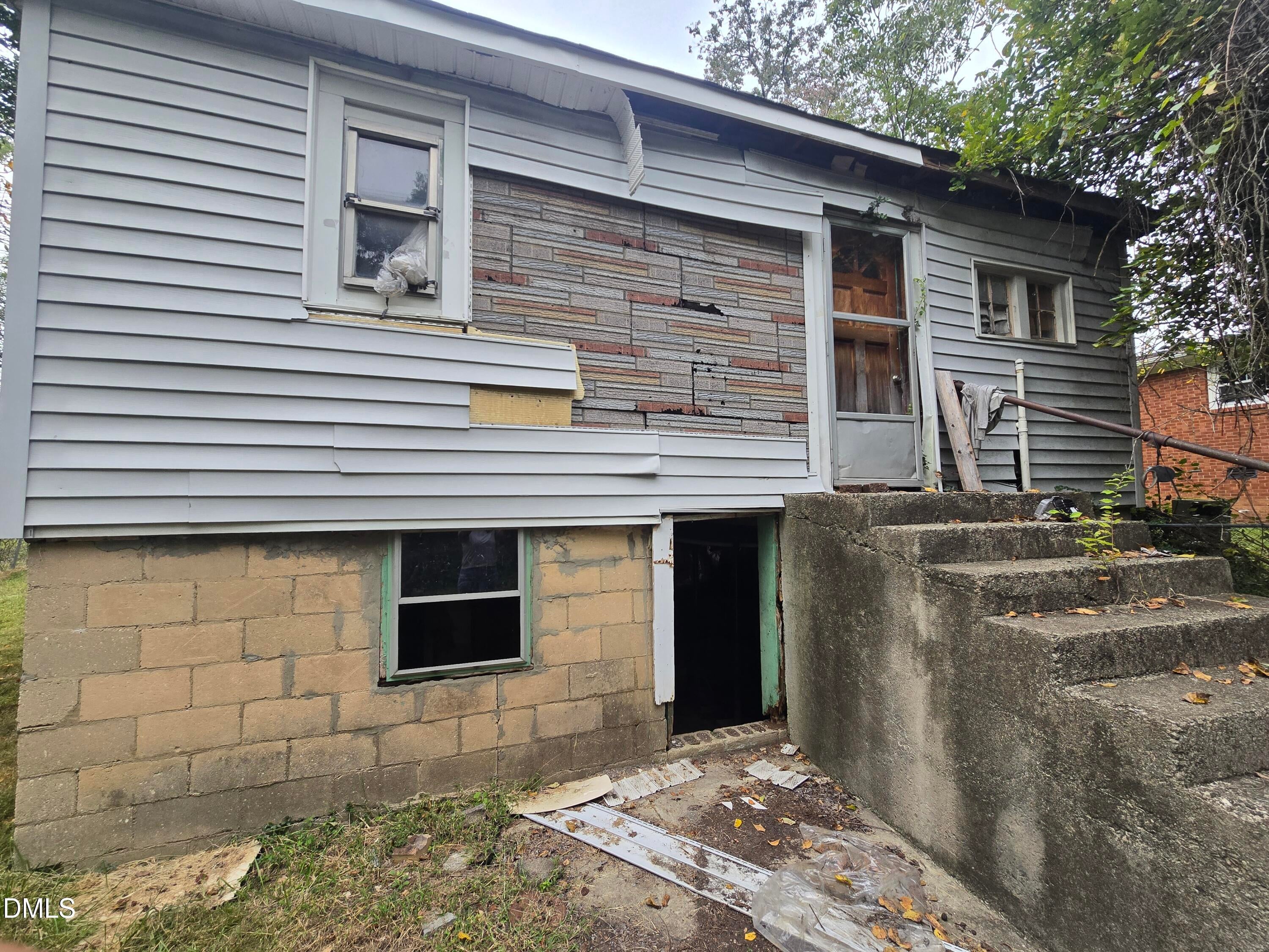 409 W Willis Avenue