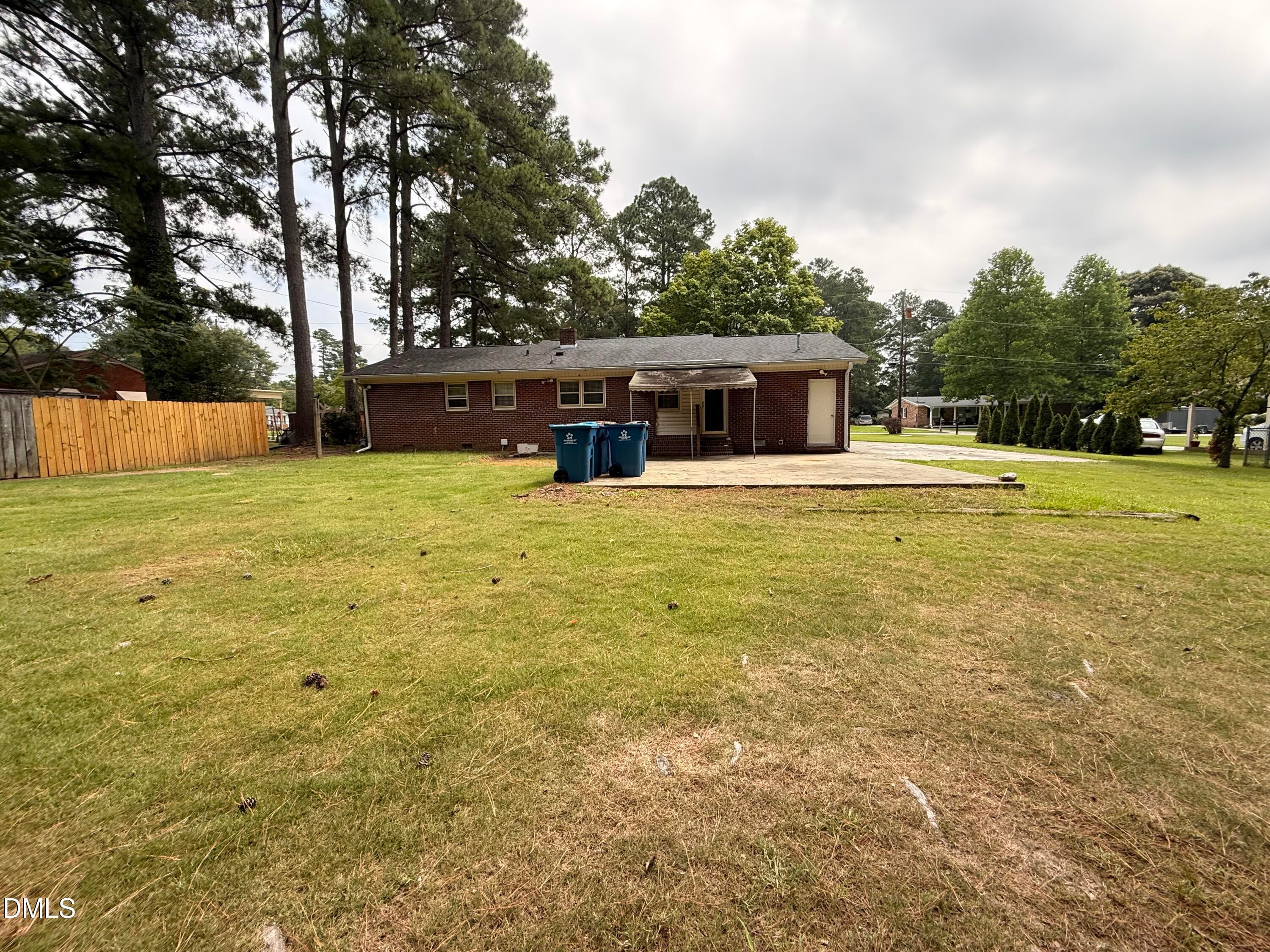 803 W Morris Circle