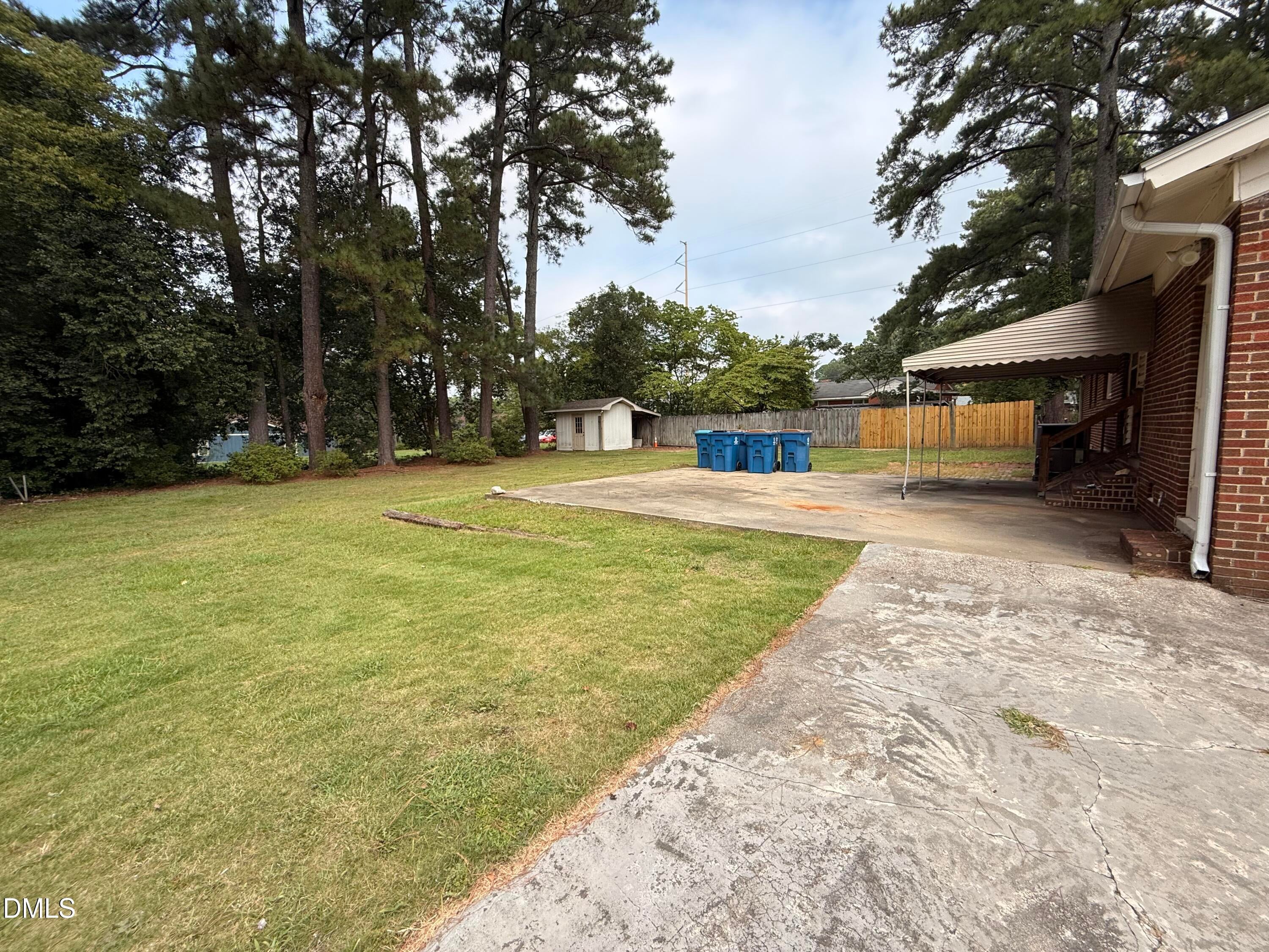 803 W Morris Circle