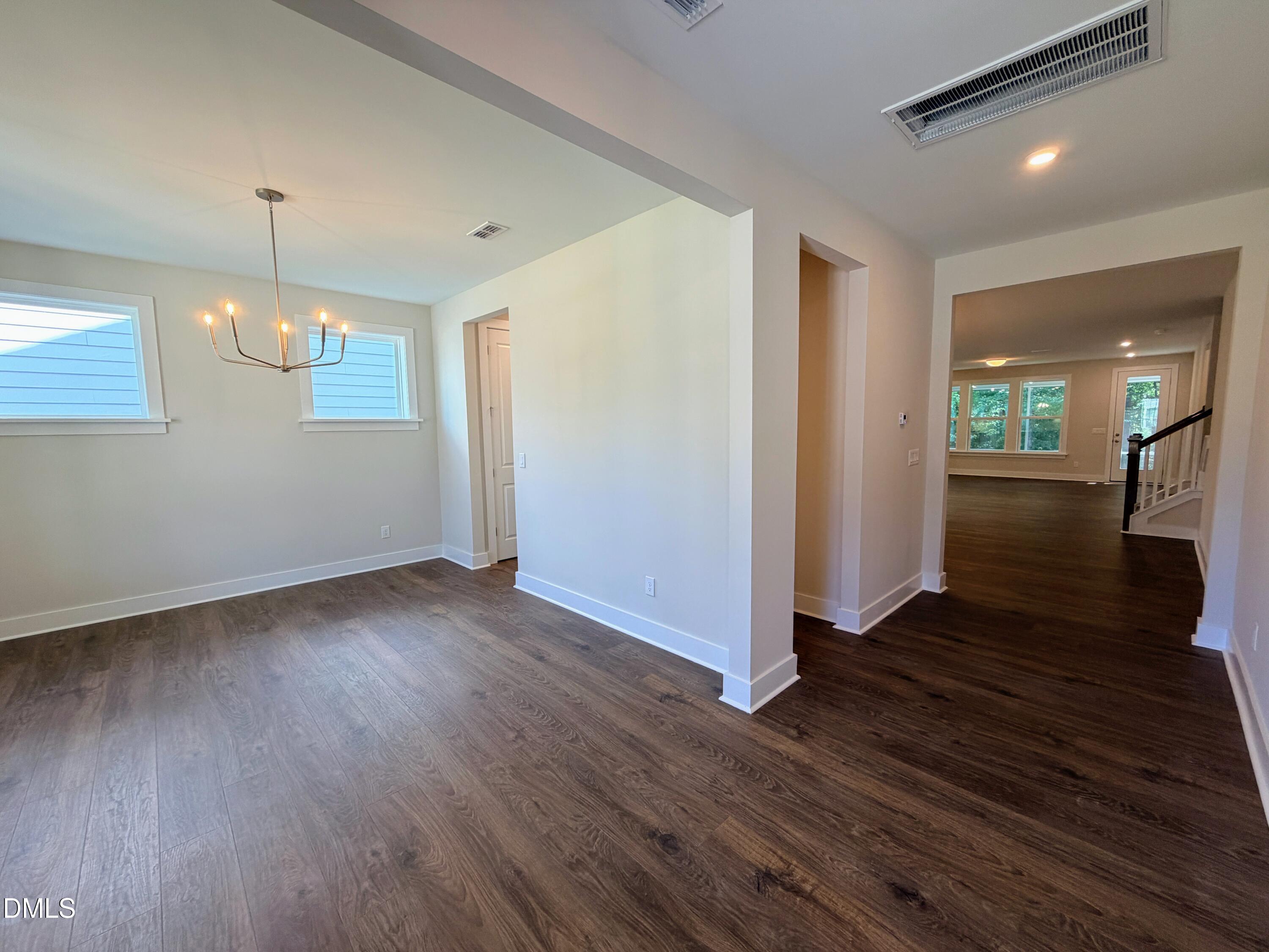 2473 Vetrina Way