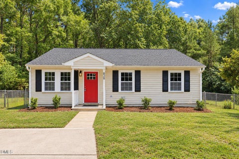 Photo of 828 Shari Court, Durham, NC 27704 (MLS # 10184897)