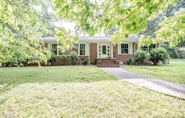 284 BACK CREEK RD, ASHEBORO, NC 27205 - Image b93e0cbcdb3c8abc9c9633c38ac18fa4/1501682866