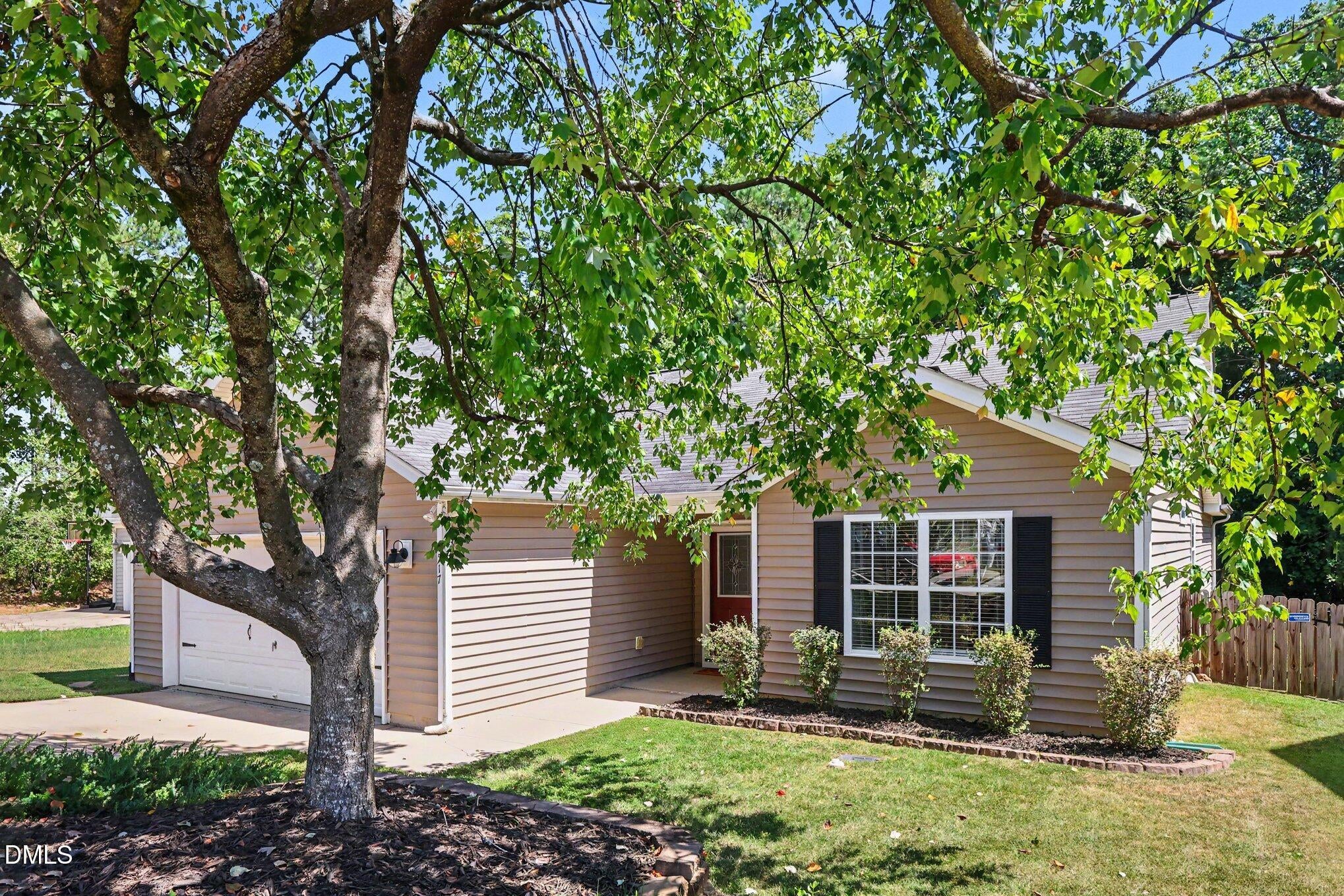 1517 Dexter Ridge Drive