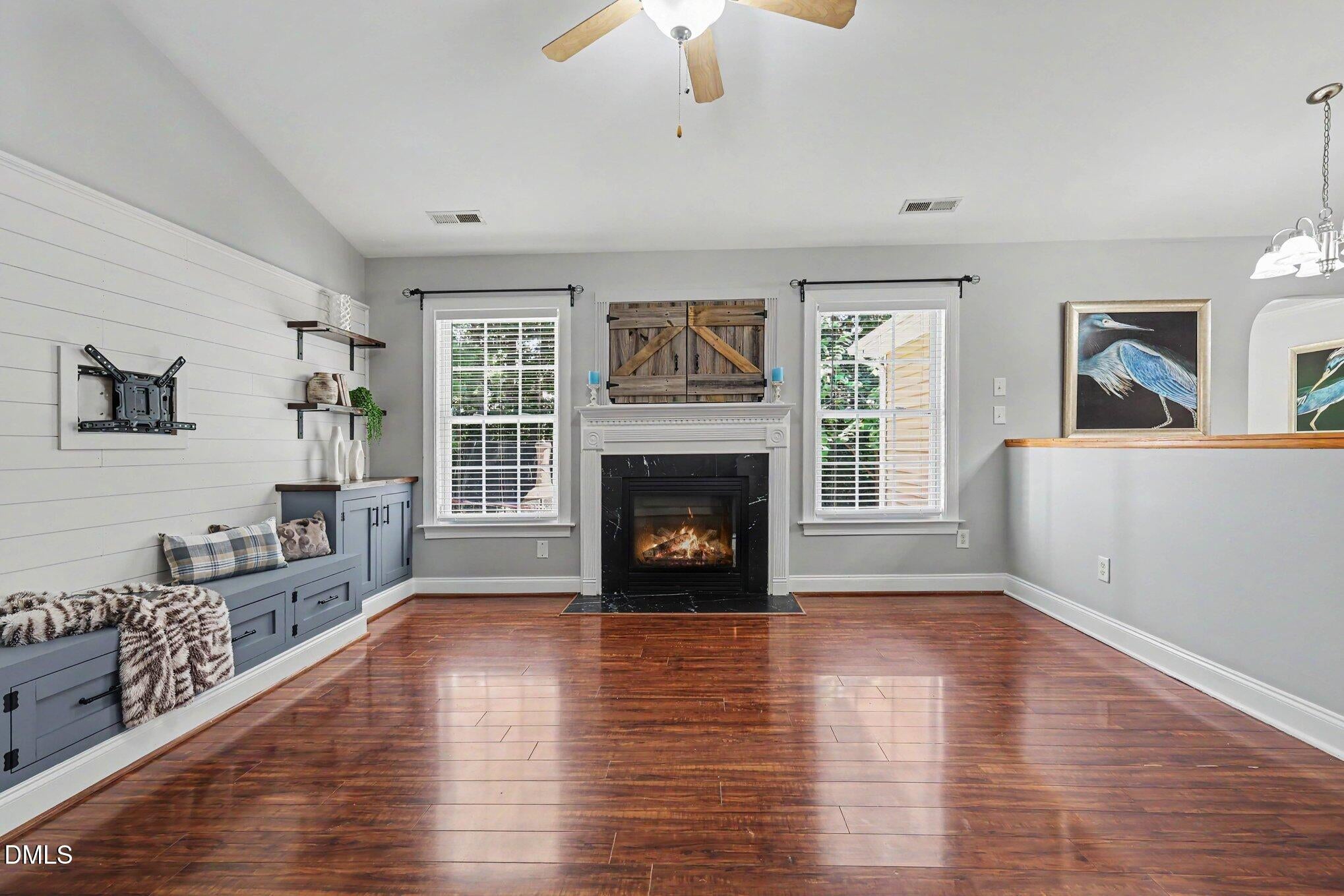 1517 Dexter Ridge Drive