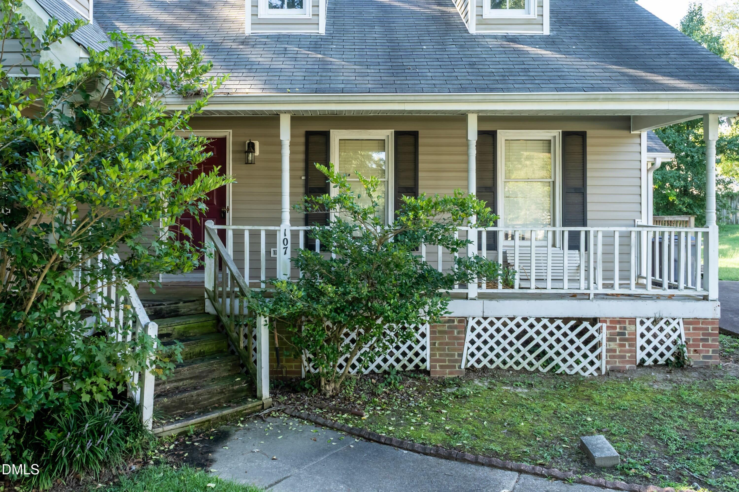 107 Oxford Circle