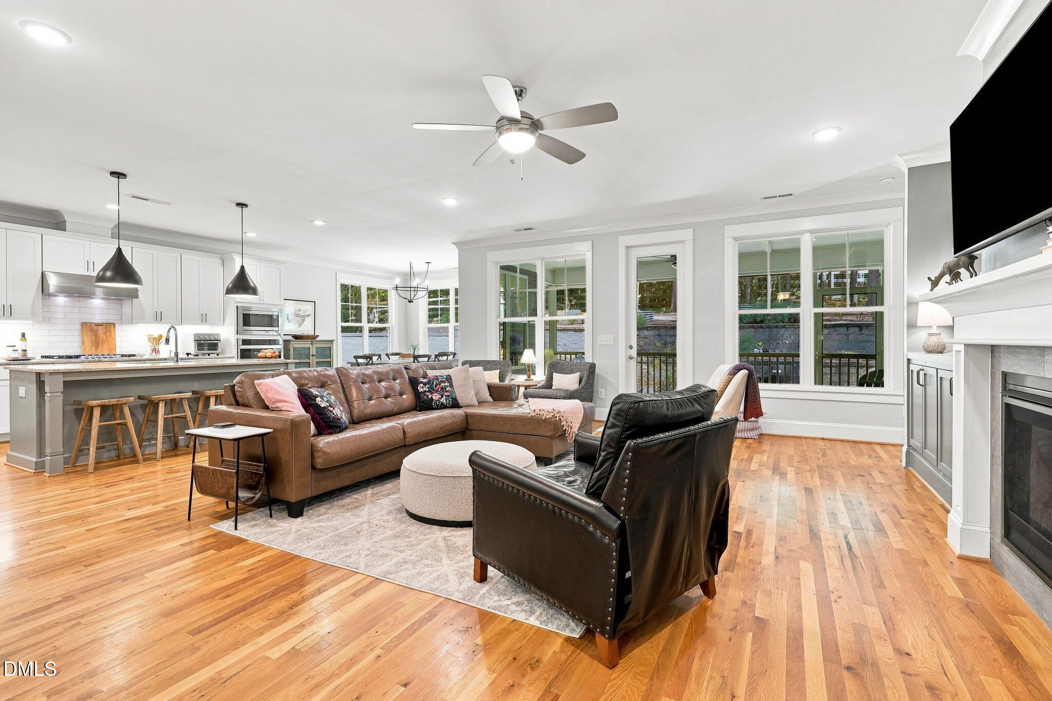208 Tobacco Road
