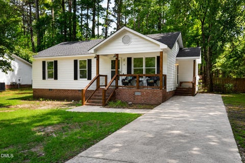Photo of 6 Olde Tavern Drive, Wendell, NC 27591 (MLS # 10176677)