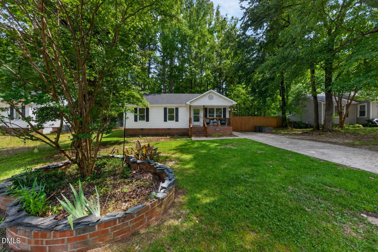 6 Olde Tavern Drive