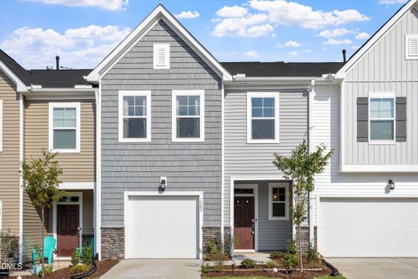 1203 ABERLEIGH LN, MORRISVILLE, NC 27560 - Image bbbede192525f7626004c852324f0352/3355528179