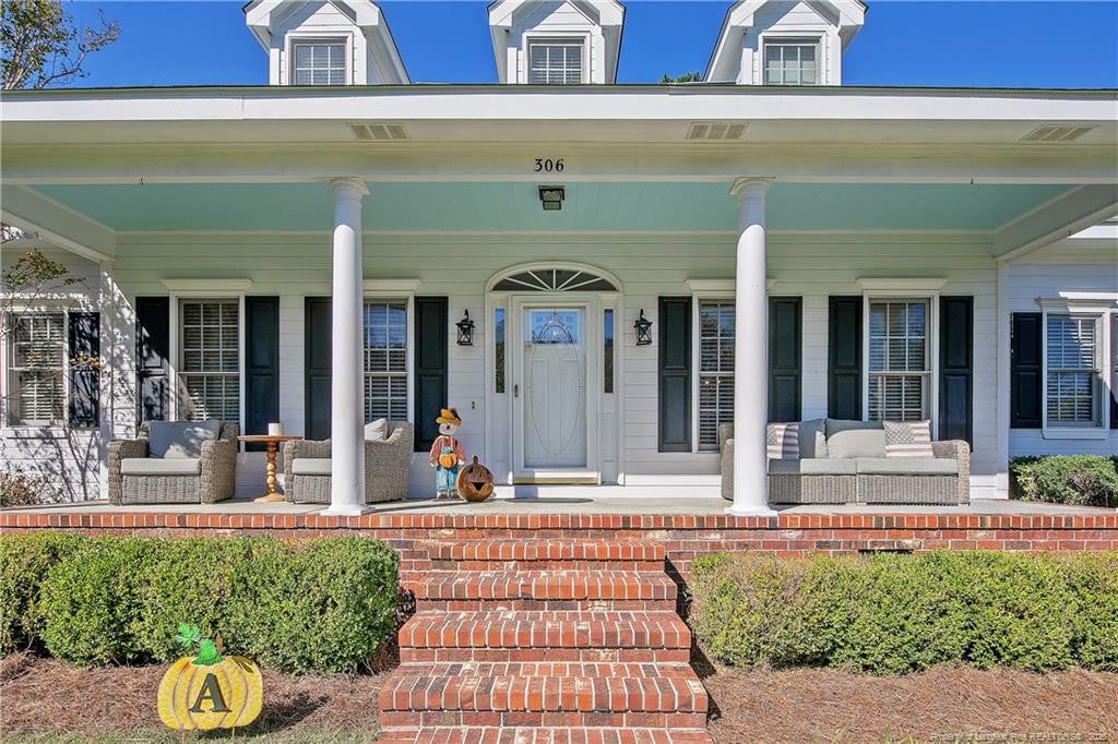 306 Lionshead Road