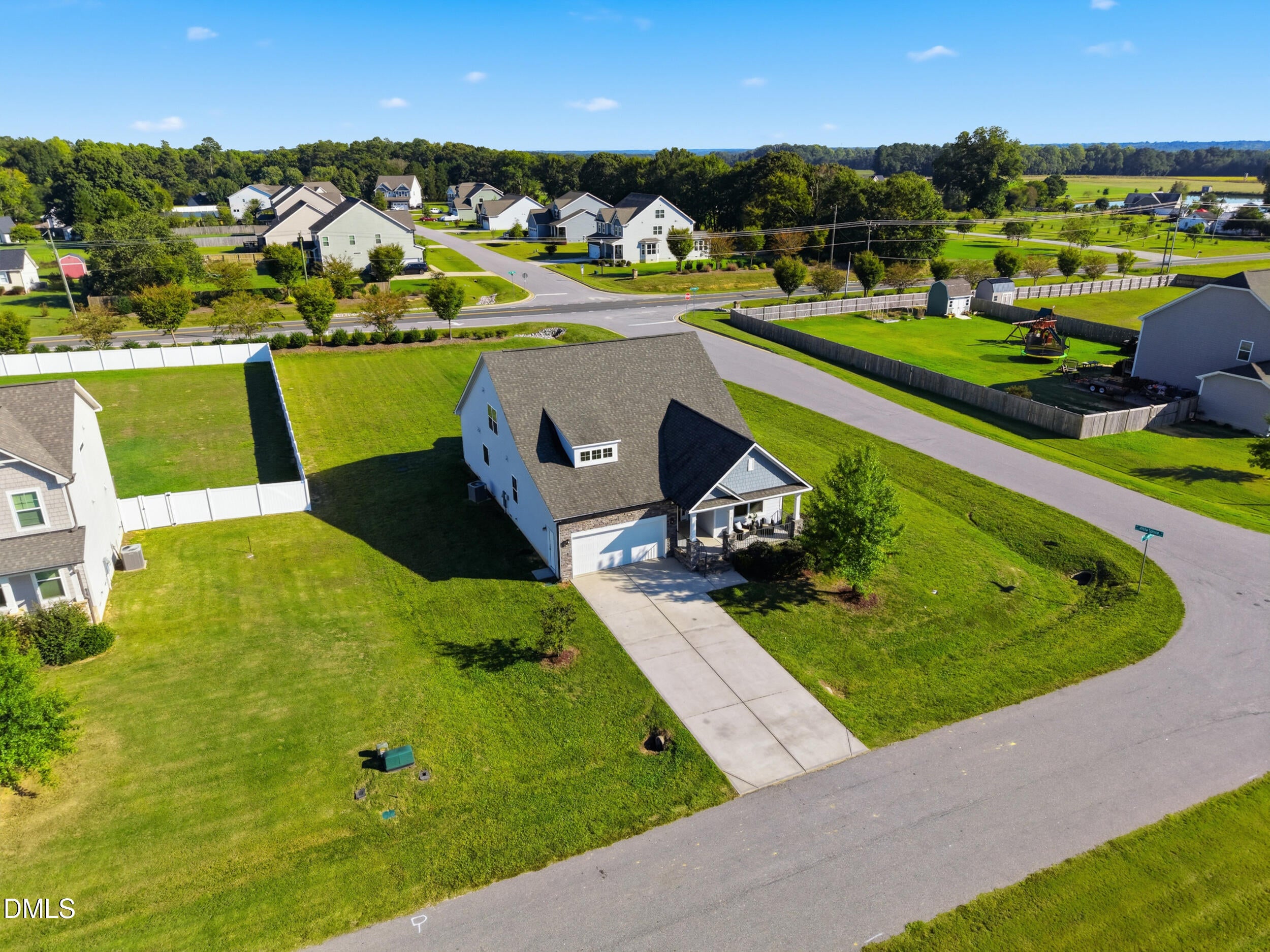 8313 Walking Fern Court