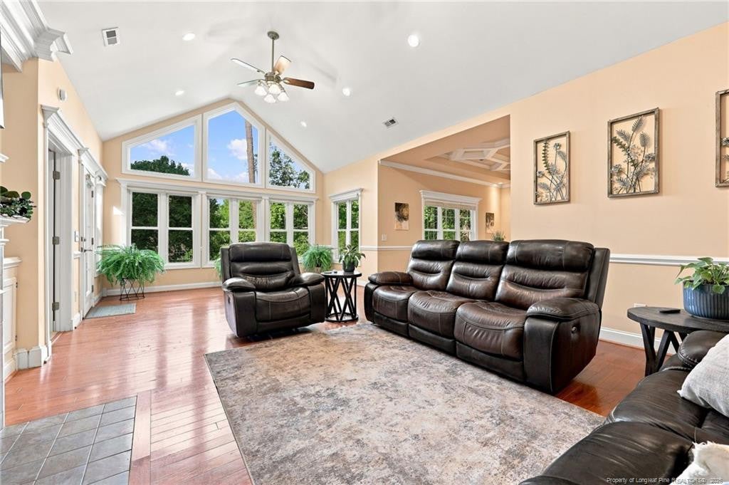 3233 Leicester Circle