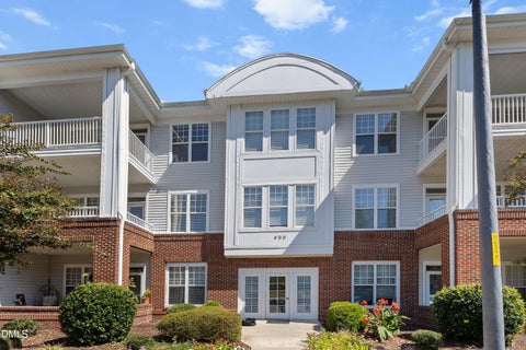 Photo of 427 Eyam Hall Lane, Apex, NC 27502 (MLS # 10187794)
