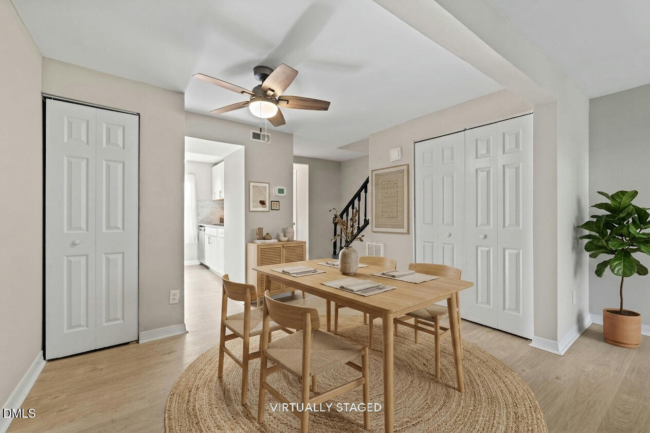 7713 Kingsberry Court