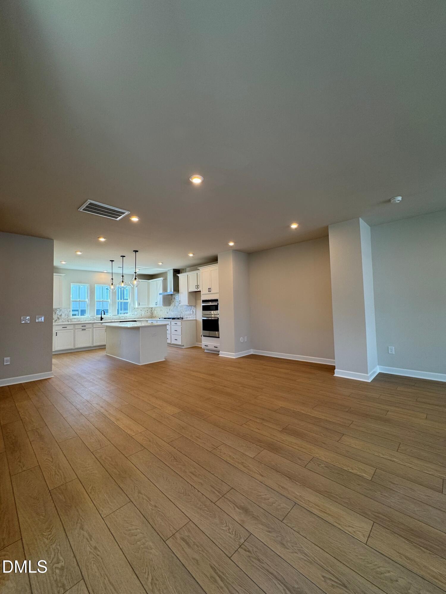 710 Hyperion Alley