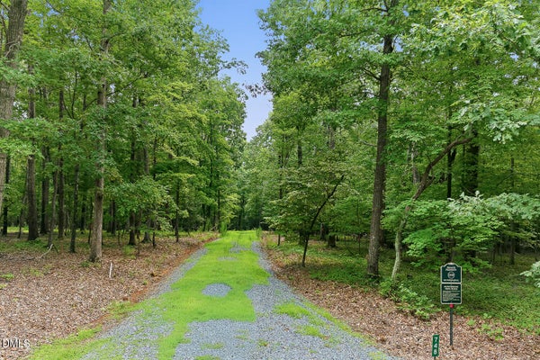 748 VALLEY LN, PITTSBORO, NC 27312 - Image bdb9ed31629f330b4cf97f2d12f0c3c7/3788429058