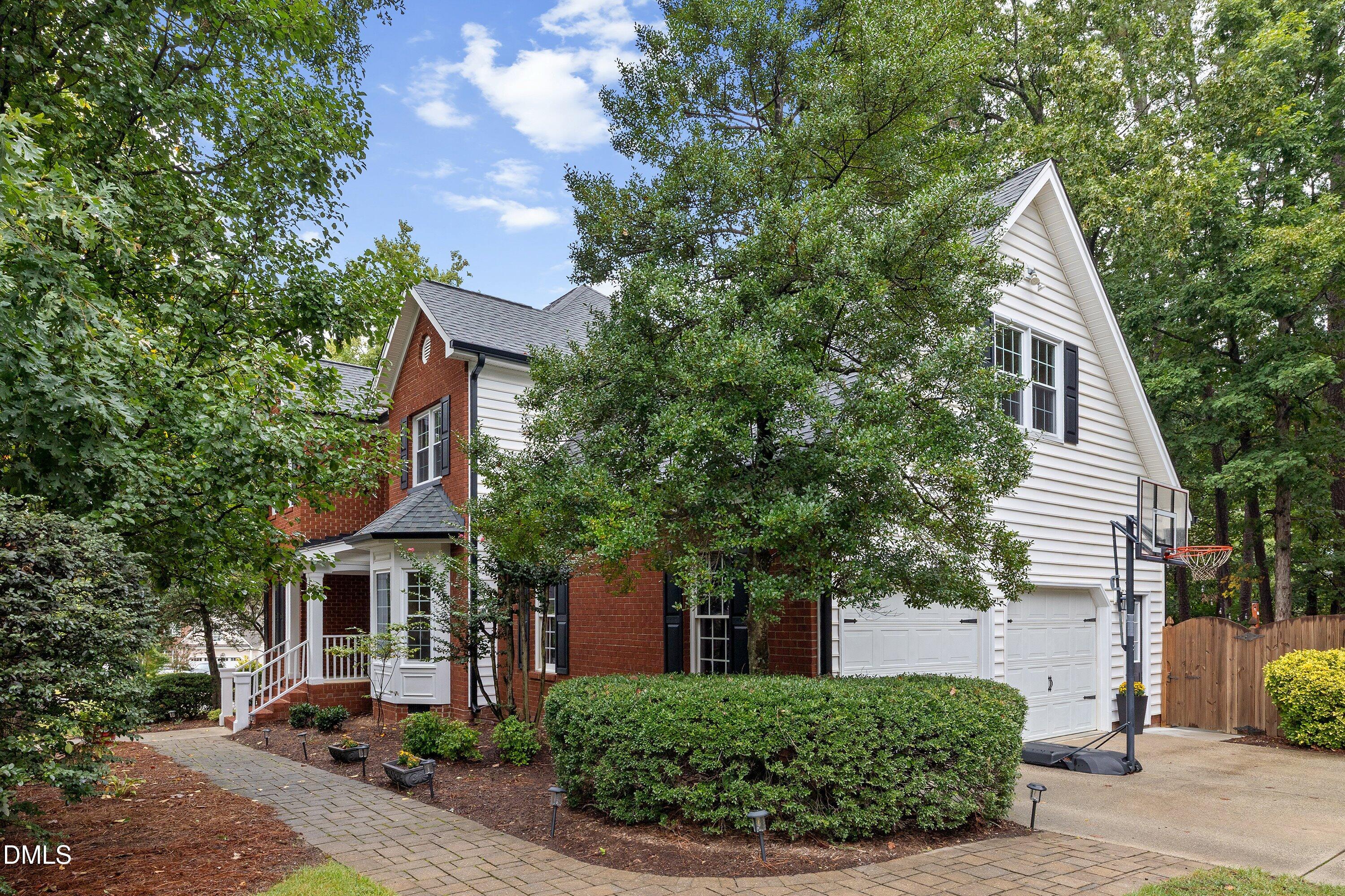 2500 Flints Pond Circle
