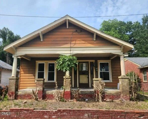 822 W Thomas Street
