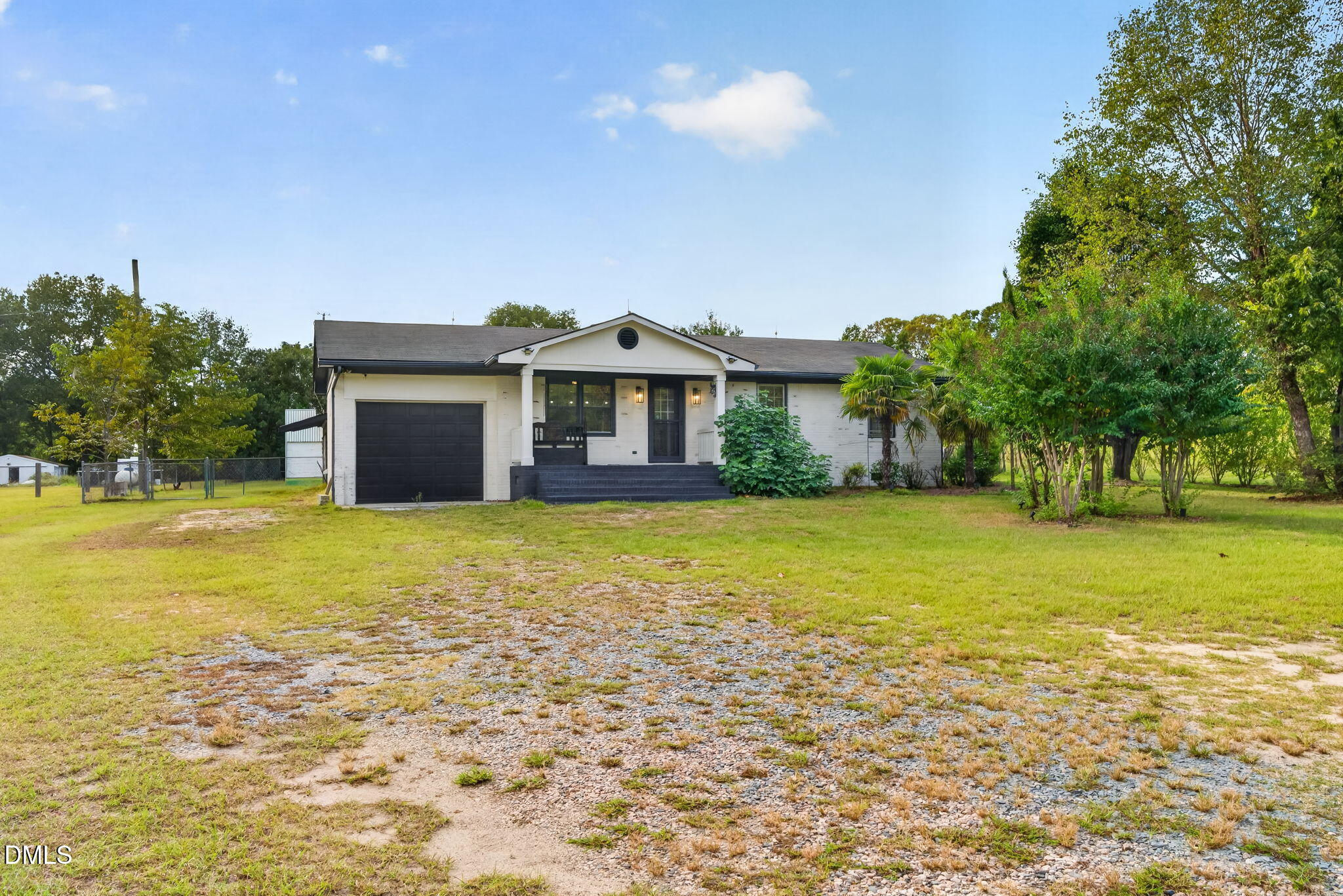 209 Chic Ennis Road