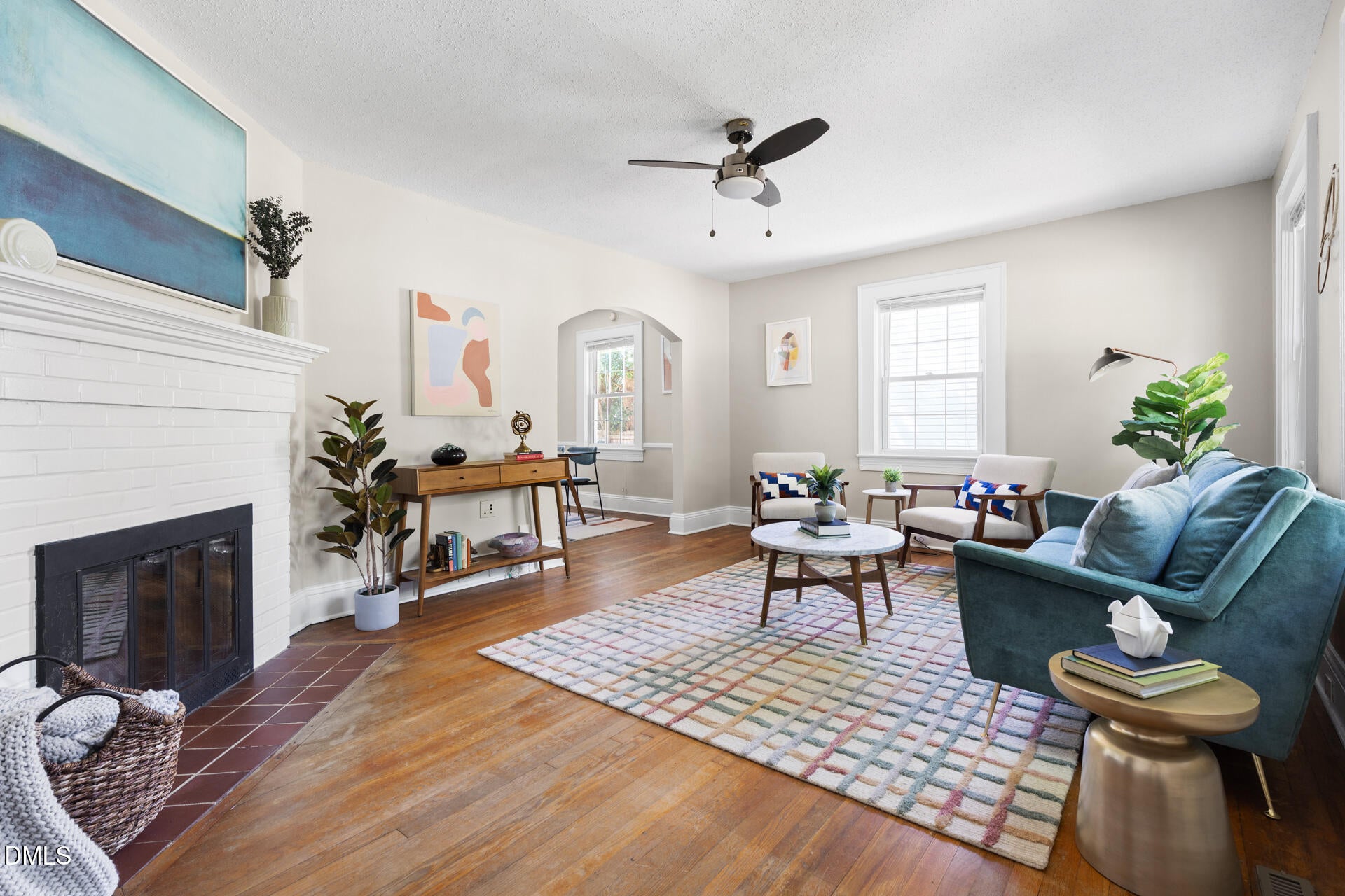 311 W Carver Street