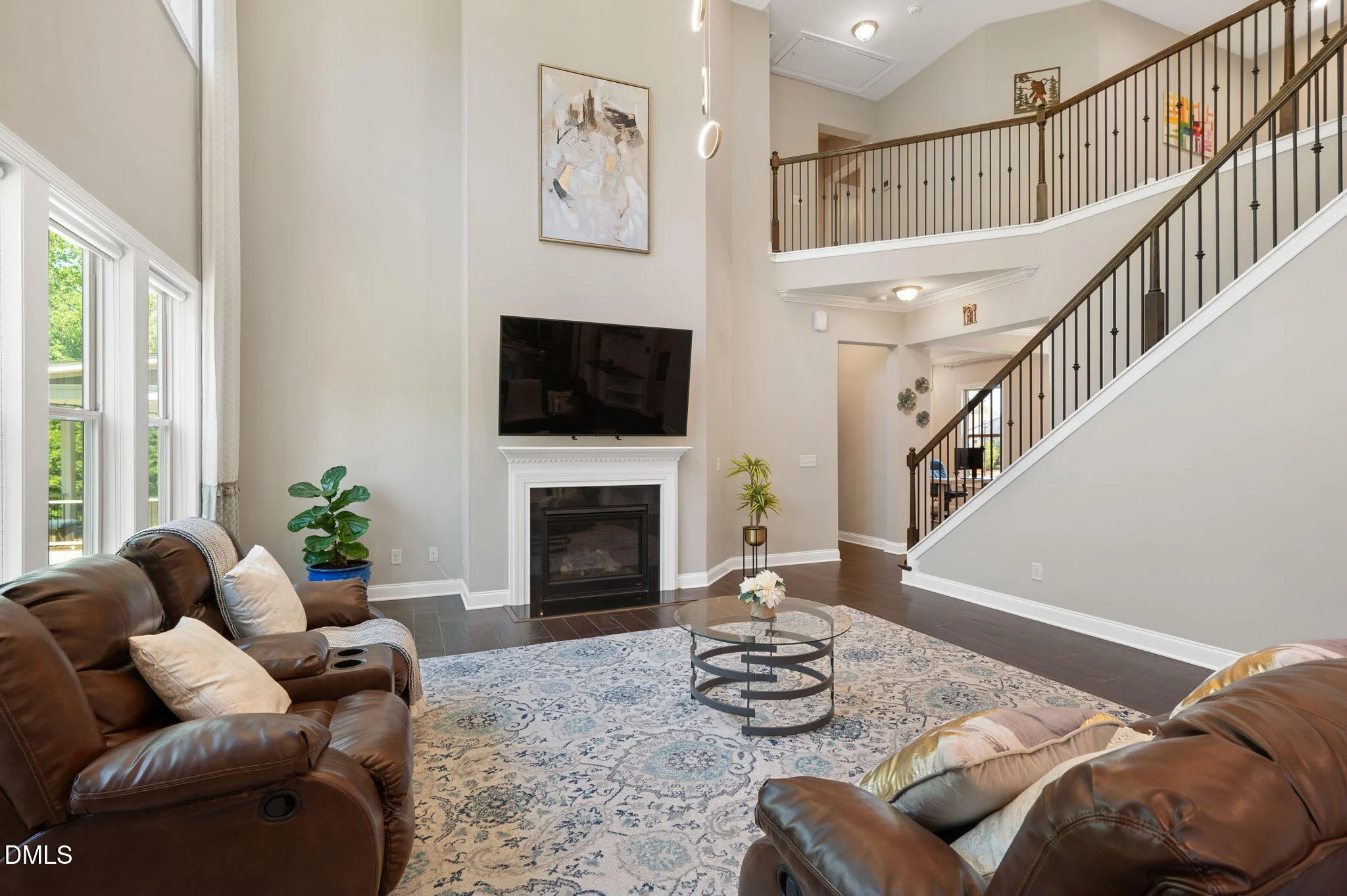 2901 Macintosh Woods Drive
