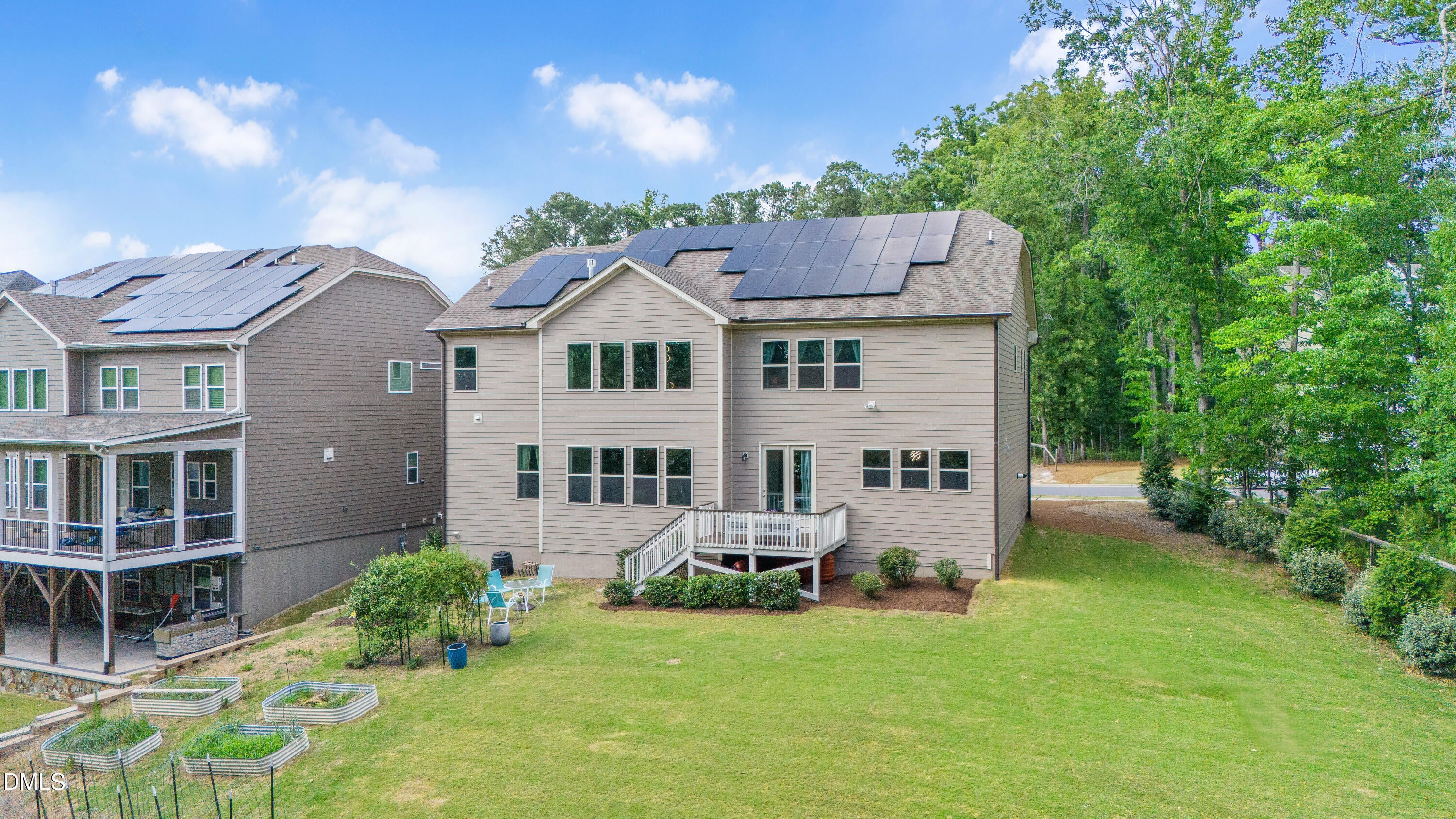 2901 Macintosh Woods Drive