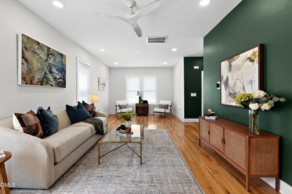 615 E LENOIR ST, RALEIGH, NC 27601 - Image bf6d8296057f5e34e8be85c9e80baf53/1242138157