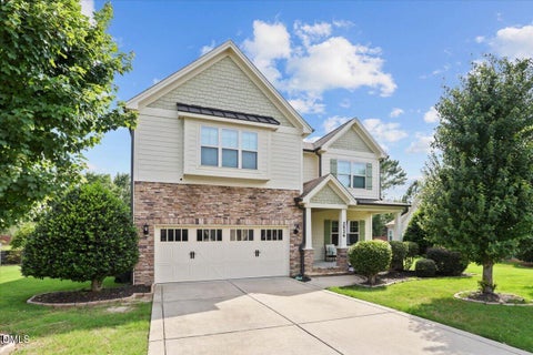 Photo of 2524 Thorngrove Court, Fayetteville, NC 28303 (MLS # 10181463)