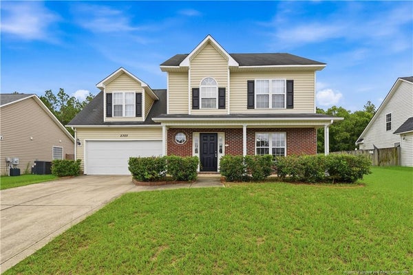 2305 GRAY GOOSE LOOP, FAYETTEVILLE, NC 28306 - Image c0bc5ea5a06b09496a6d811a24da368d/240489489