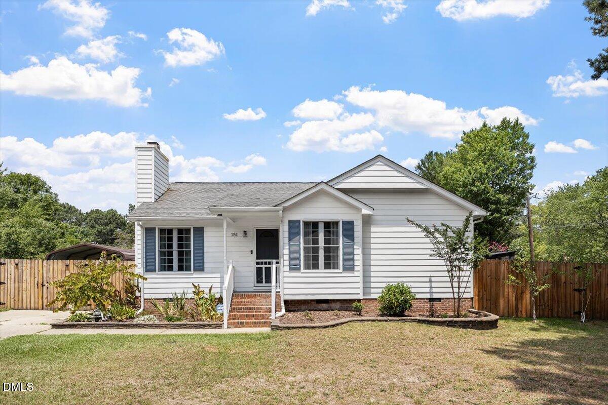 761 E Cardinal Drive