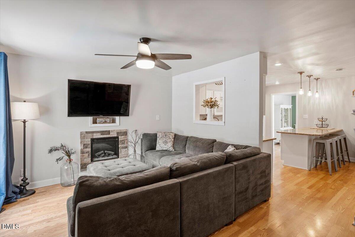 761 E Cardinal Drive