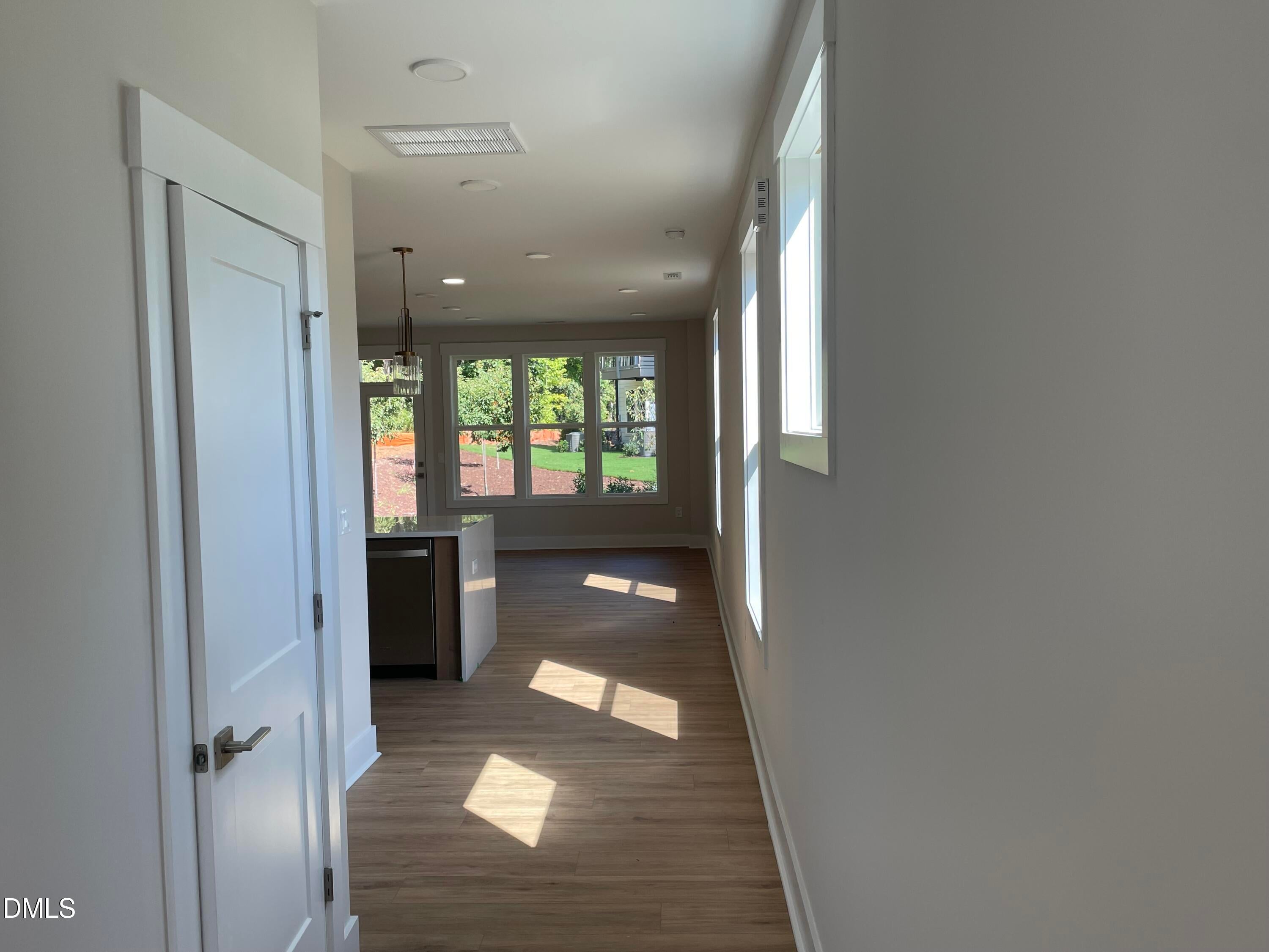 615 W Cable Court